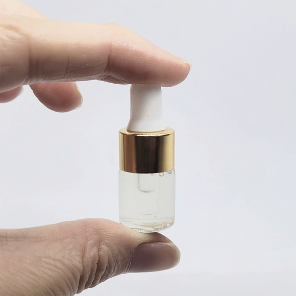 Sandalwood Egyptian Oil 2.5 ml - Picture 1 of 5